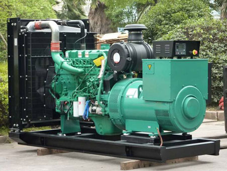 石河子乡710kw康明斯柴油发电机组